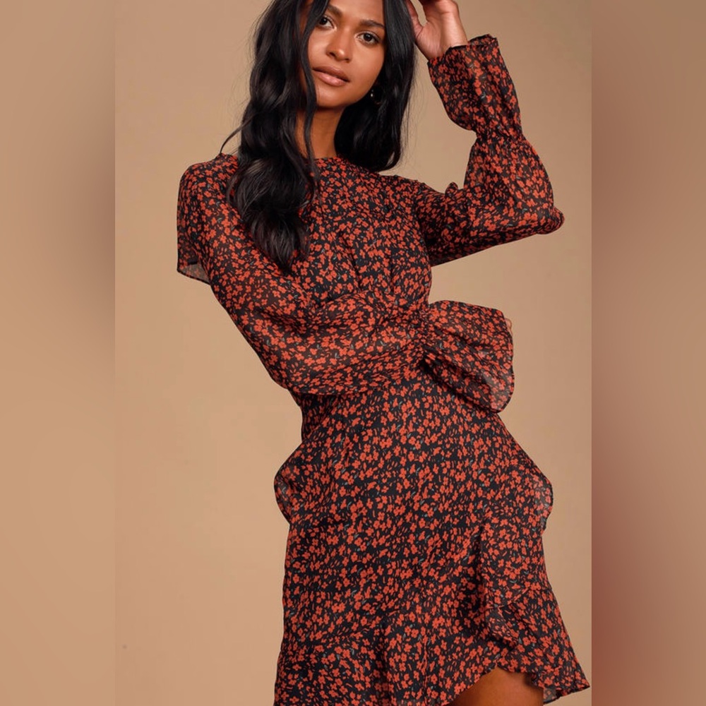 NWT black and red floral print ruffled long sleeve dress